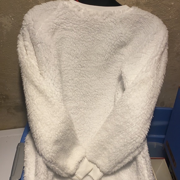 Merry Christmas poof New York new with tags size medium - Picture 7 of 9